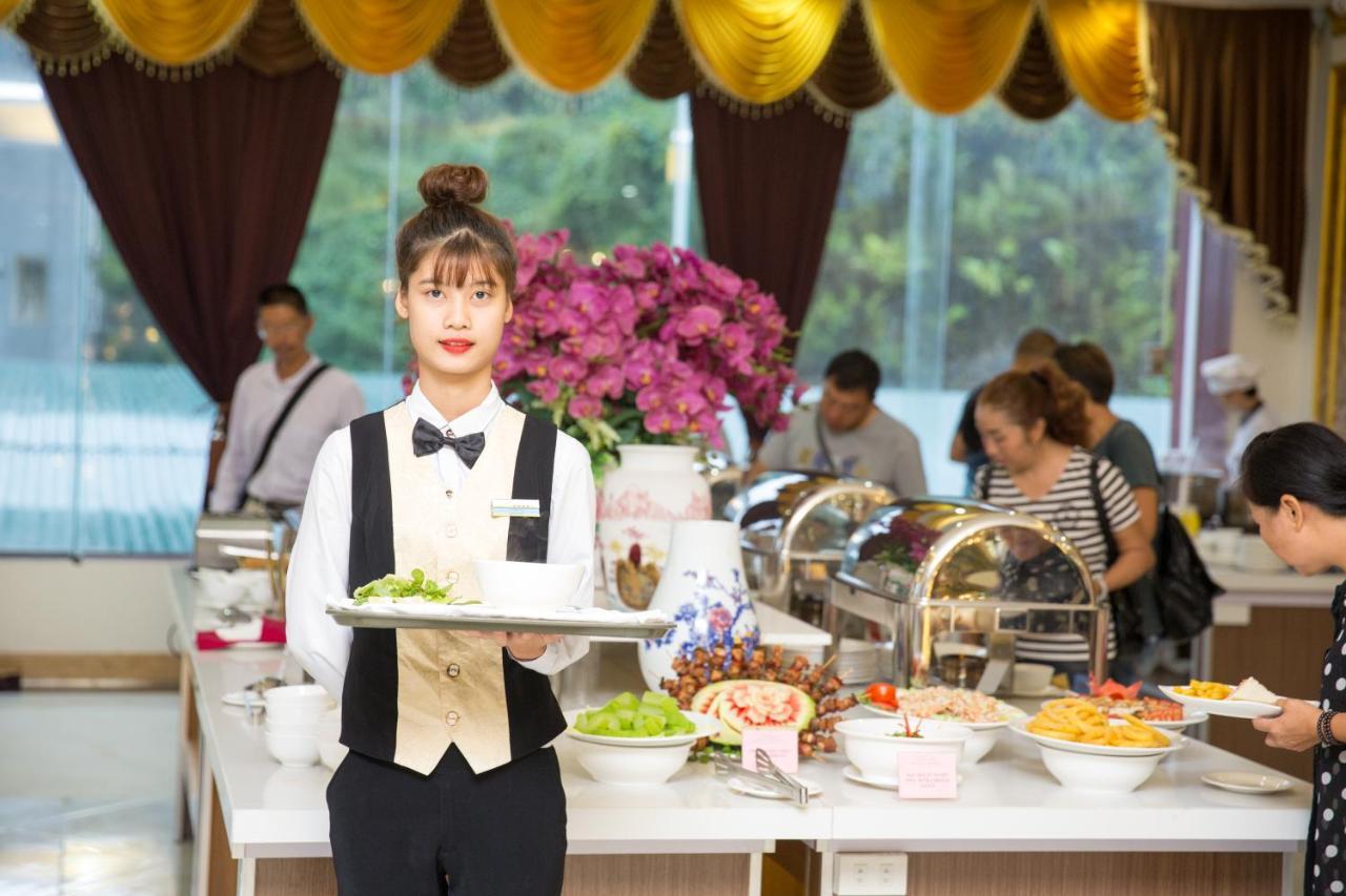 โรงแรมรอยัล ลาวไก๊ หล่าวกาย ภายนอก รูปภาพ
